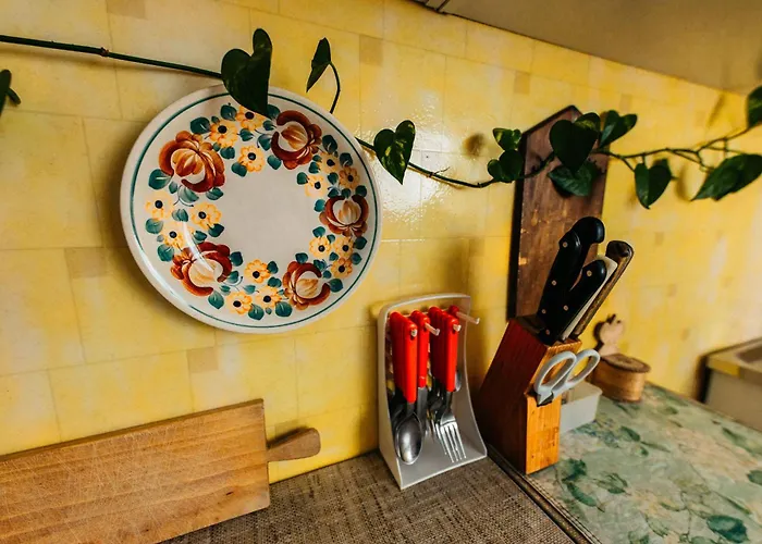 Feel The Old Socialist Style