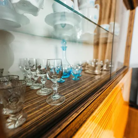 Feel The Old Socialist Style Lägenhet *