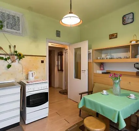 Feel The Old Socialist Style Lägenhet Kraków